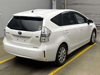 TOYOTA PRIUS ALPHA 2014