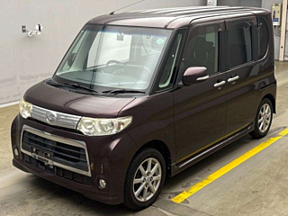 DAIHATSU TANTO 2011
