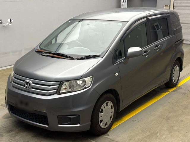 HONDA FREED 2011
