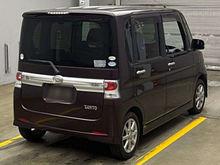 DAIHATSU TANTO 2011