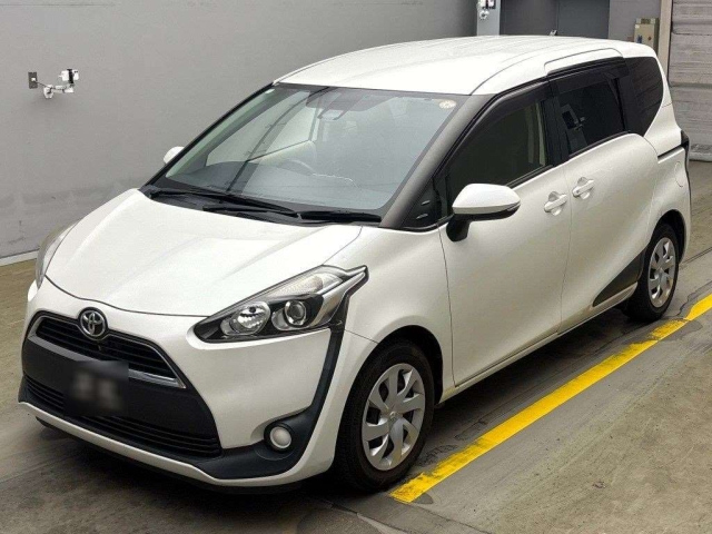 TOYOTA SIENTA 2016