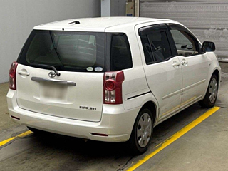 TOYOTA RAUM 2009