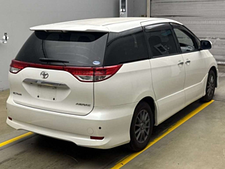 TOYOTA ESTIMA 2010