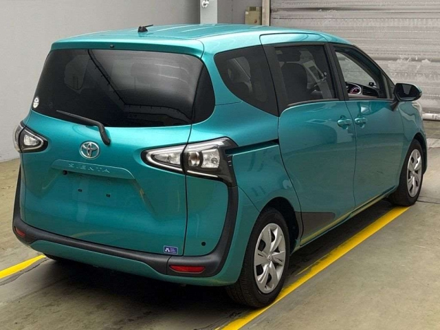 TOYOTA SIENTA 2021