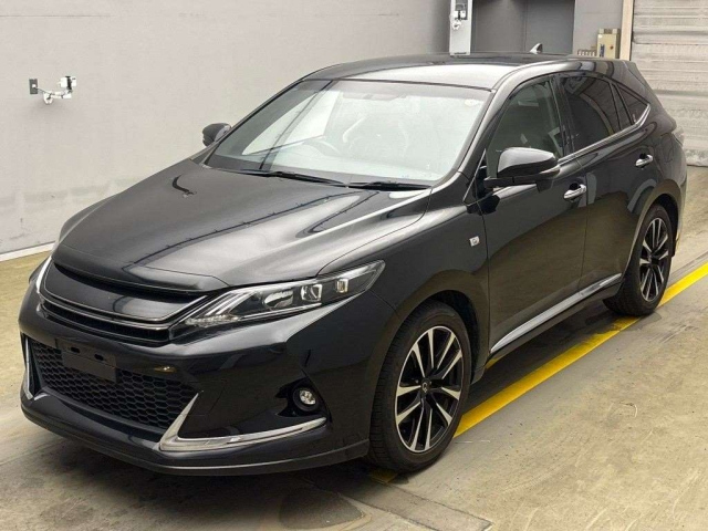 TOYOTA HARRIER 2017