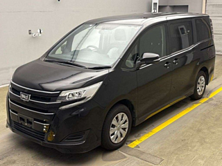TOYOTA NOAH 2018