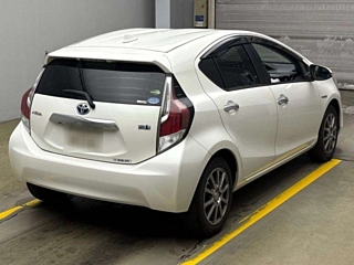 TOYOTA AQUA 2016