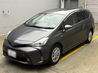 TOYOTA PRIUS ALPHA 2017