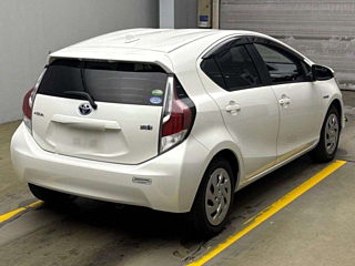TOYOTA AQUA 2016