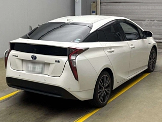 TOYOTA PRIUS 2017