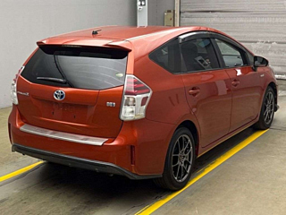 TOYOTA PRIUS ALPHA 2014