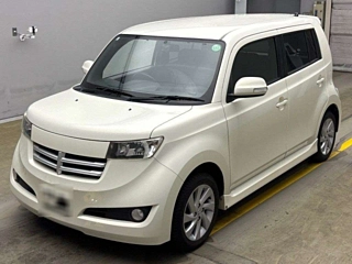TOYOTA BB 2011