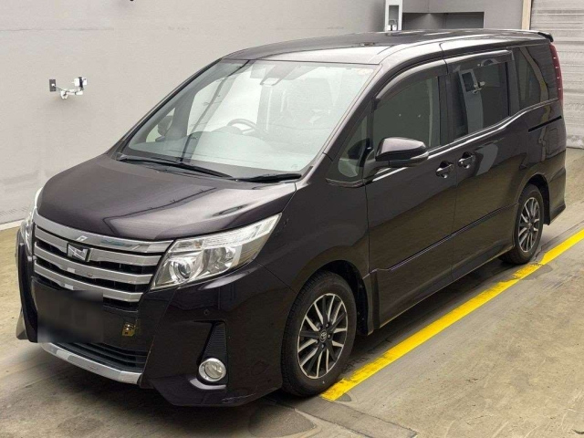 TOYOTA NOAH 2016