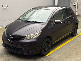TOYOTA VITZ 2013
