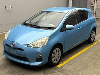 TOYOTA AQUA 2013
