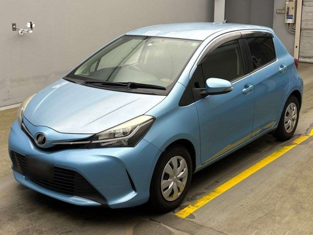 TOYOTA VITZ 2014