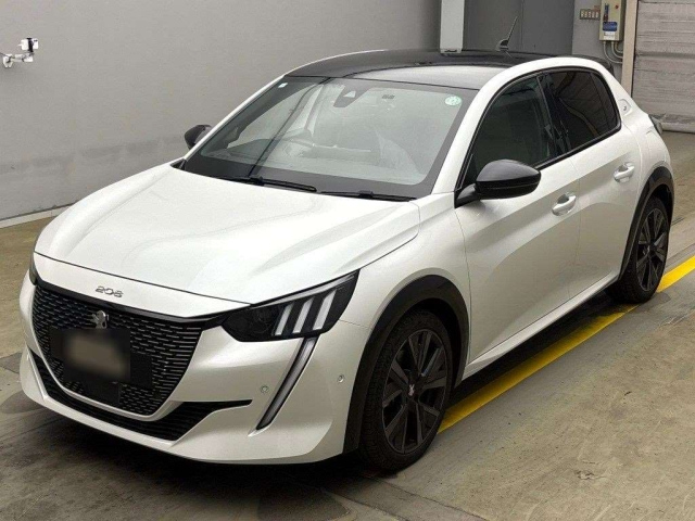 PEUGEOT 208 2021