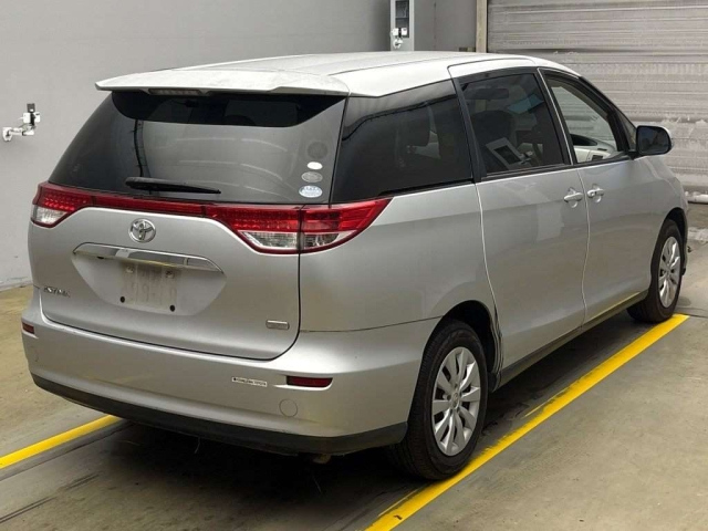 TOYOTA ESTIMA 2009