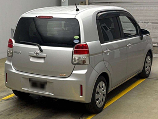 TOYOTA SPADE 2012