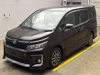TOYOTA VOXY 2014