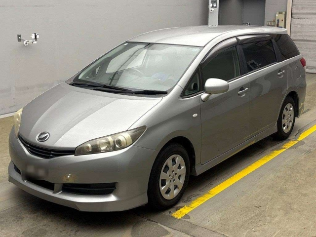 TOYOTA WISH 2011