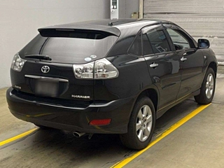 TOYOTA HARRIER 2010