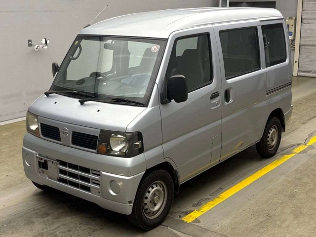 NISSAN CLIPPER VAN 2010