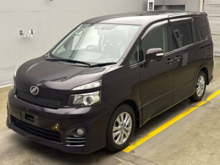 TOYOTA VOXY 2010