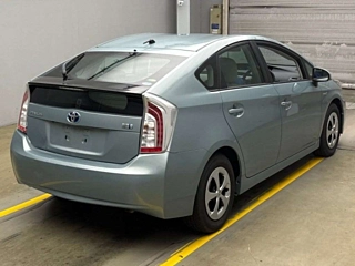 TOYOTA PRIUS 2014