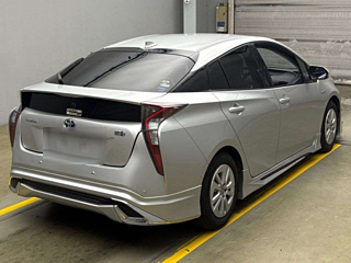 TOYOTA PRIUS 2017