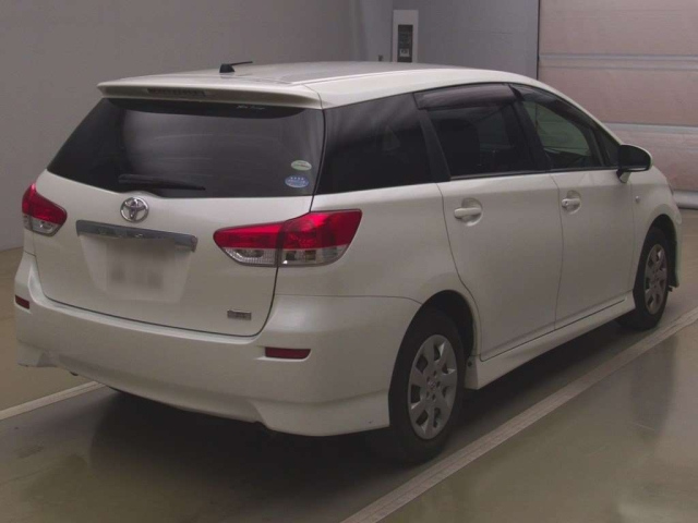 TOYOTA WISH 2010