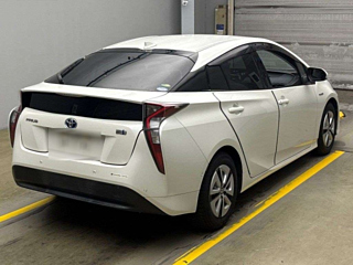 TOYOTA PRIUS 2016