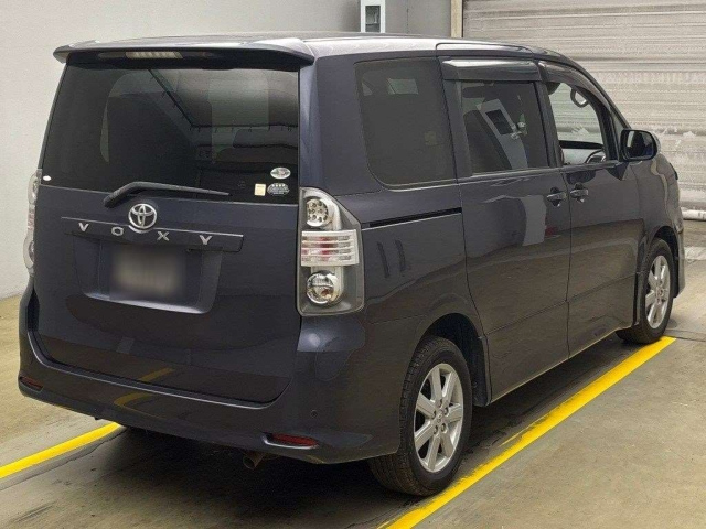 TOYOTA VOXY 2008