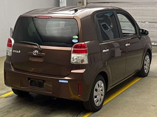 TOYOTA SPADE 2015