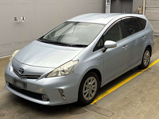 TOYOTA PRIUS ALPHA 2012