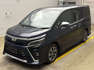 TOYOTA VOXY 2020