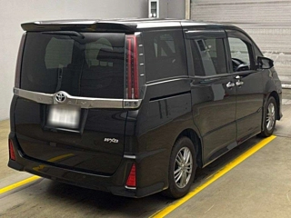 TOYOTA NOAH 2020