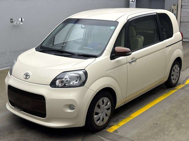 TOYOTA PORTE 2014