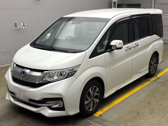 HONDA STEP WAGON 2017