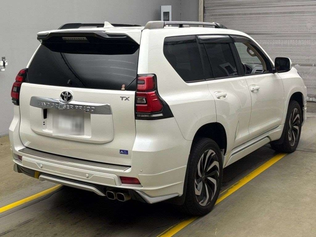 TOYOTA LAND CRUISER PRADO 2021