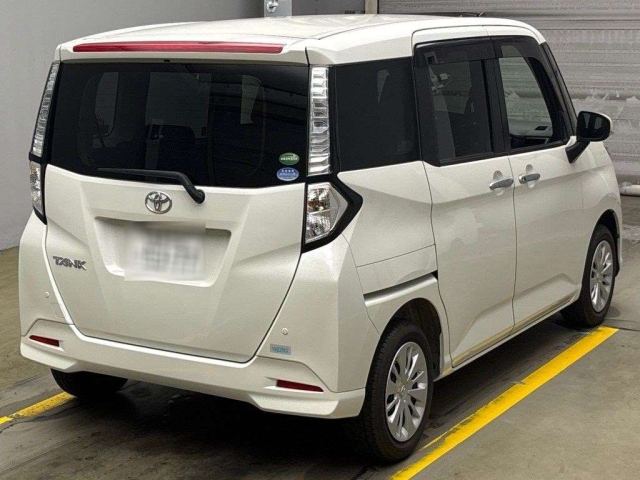 TOYOTA TANK 2017