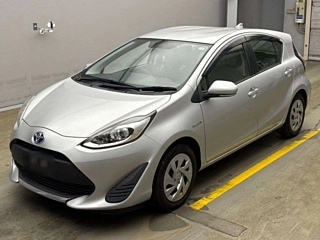 TOYOTA AQUA 2020