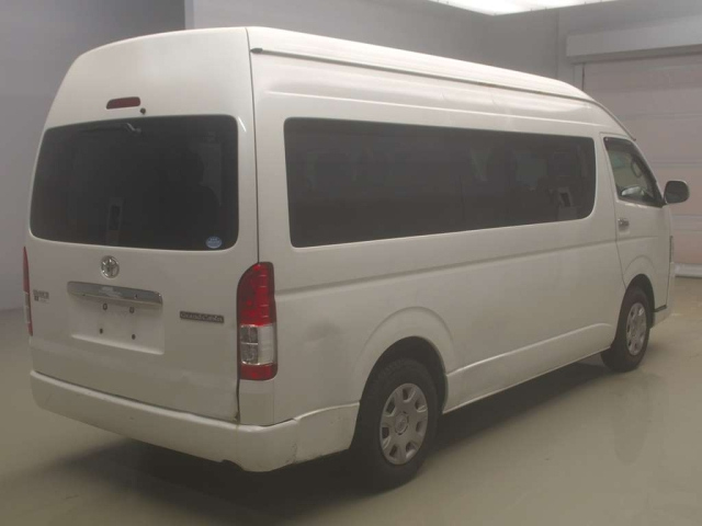 TOYOTA HIACE 2017