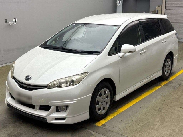 TOYOTA WISH 2015