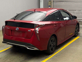 TOYOTA PRIUS 2017