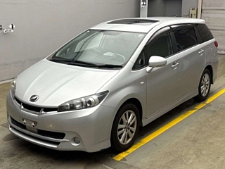 TOYOTA WISH 2010