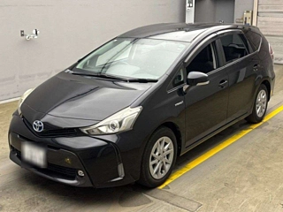 TOYOTA PRIUS ALPHA 2015