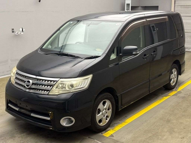 NISSAN SERENA 2010