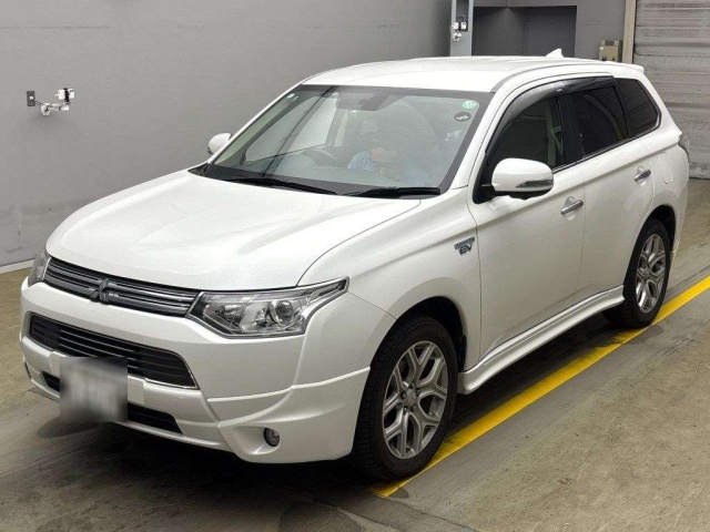 MITSUBISHI OUTLANDER PHEV 2013