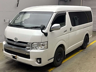 TOYOTA HIACE 2015